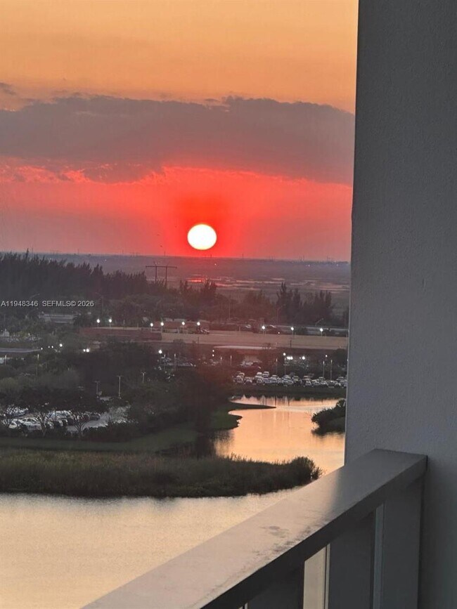 Building Photo - 2000 Metropica Wy