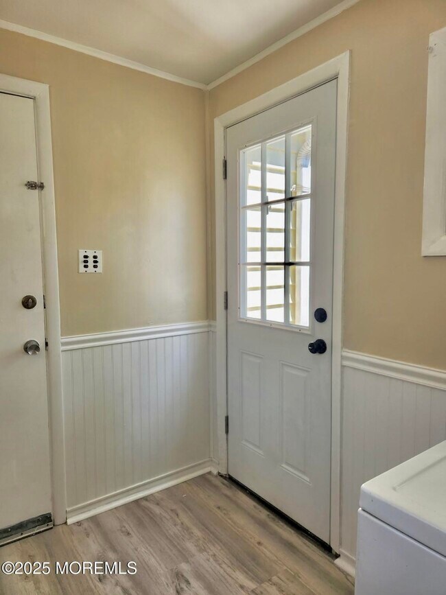 Building Photo - 21 E Lincoln Cir