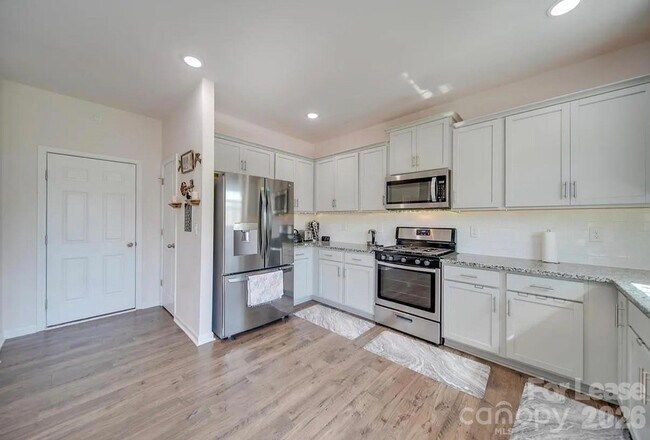 Building Photo - 9609 Margrave Dr