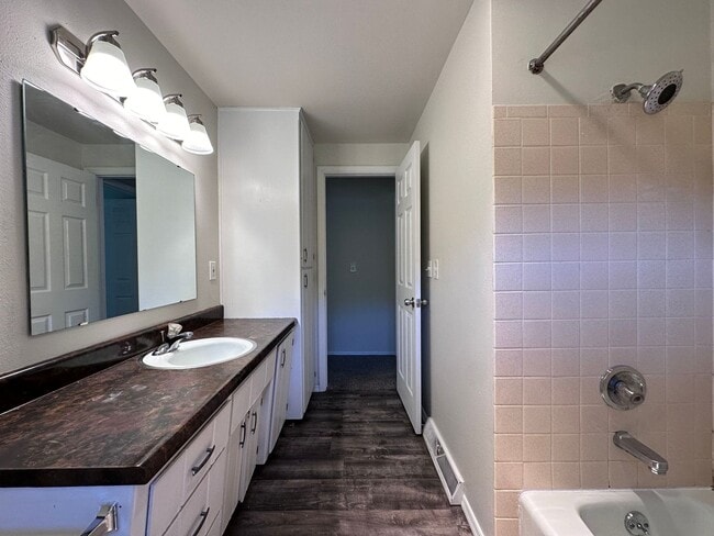 Building Photo - 2746 Nicolet Dr