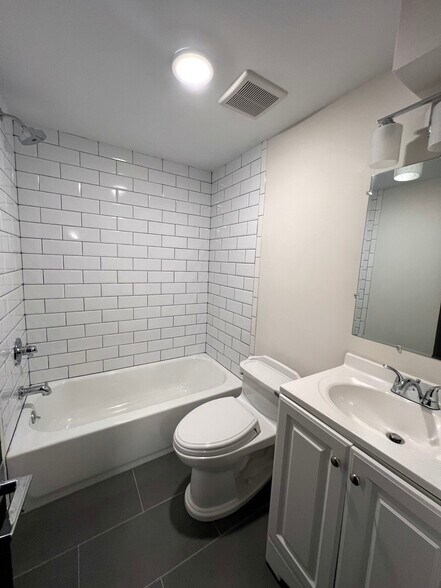 Building Photo - 91 Main St