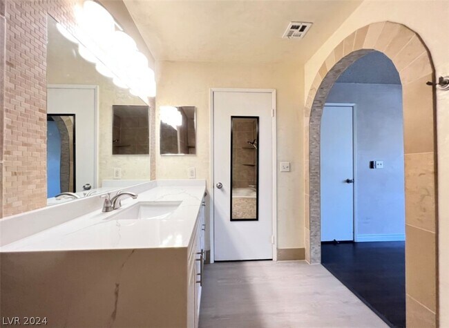 Building Photo - 2200 S Fort Apache Rd
