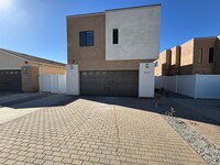 Building Photo - Modern Brand new 2 Story Home
