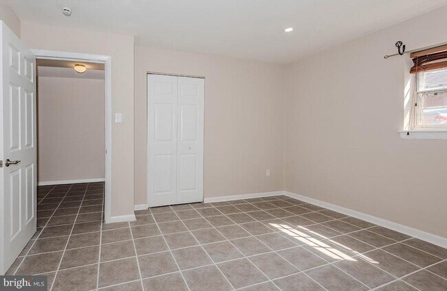 Building Photo - 1116 Soho Ct