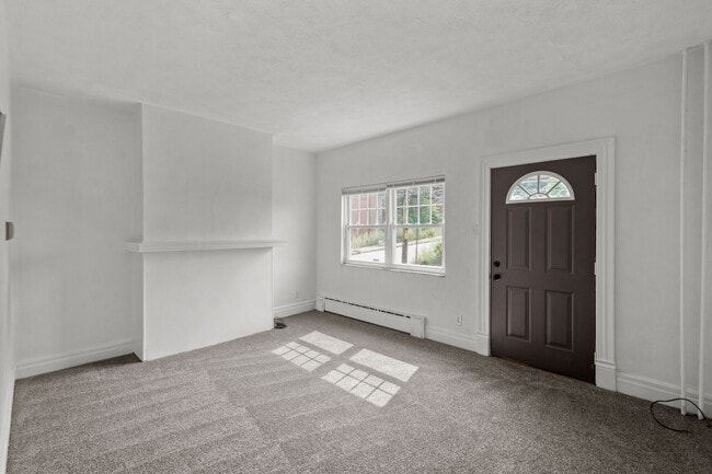 Building Photo - Beautiful 2 bedroom home in Rankin available March 1!