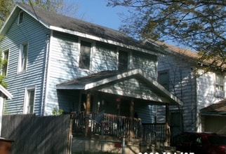 Building Photo - 911 Farrand St
