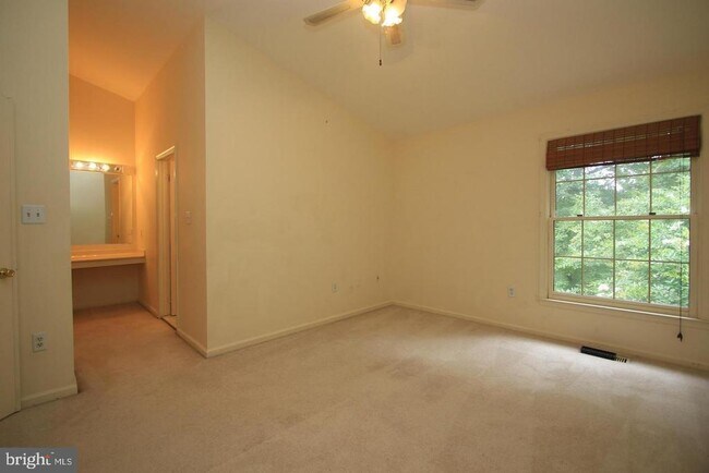 Building Photo - 6323 Millwood Cir