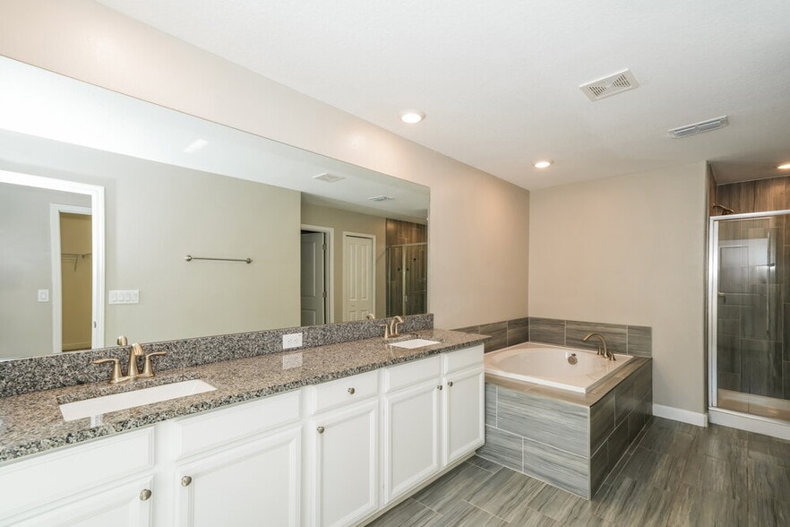 Building Photo - 2123 Cerulean Sky Dr