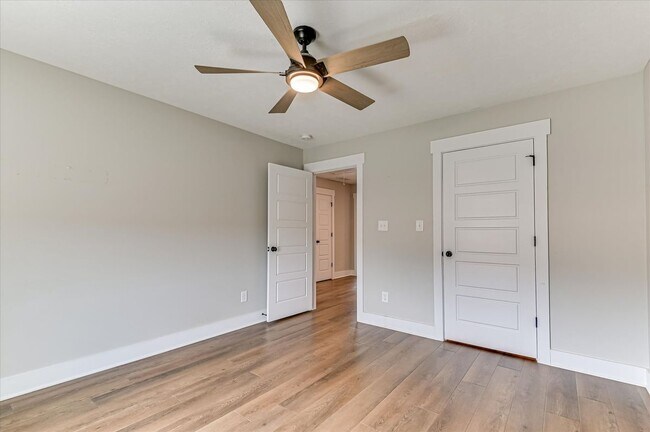 Building Photo - 419 Barrow Ln