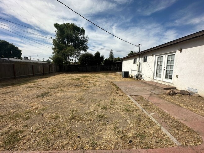 Building Photo - 1316 Thorsen Ave