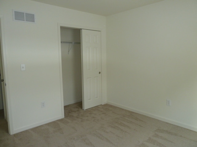 Building Photo - 860 Champions Dr