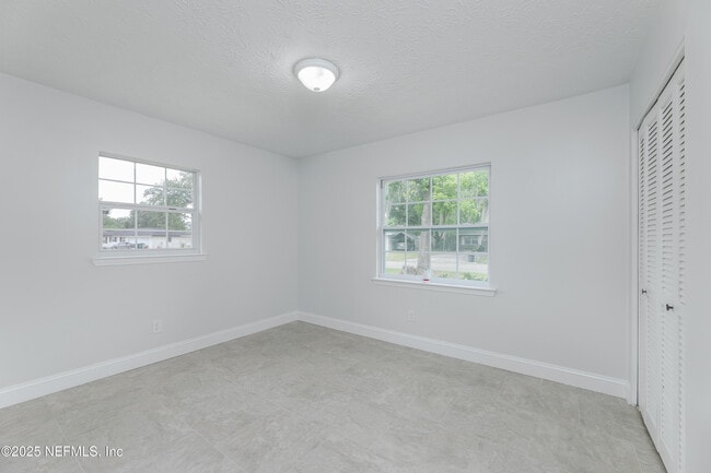 Building Photo - 7869 Jolliet Dr