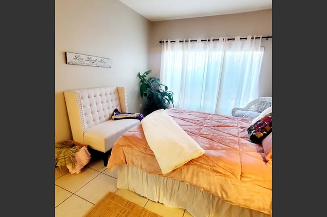 Building Photo - 11260 N 92nd St