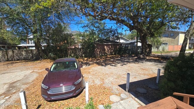 Building Photo - 3665 St Johns Ave