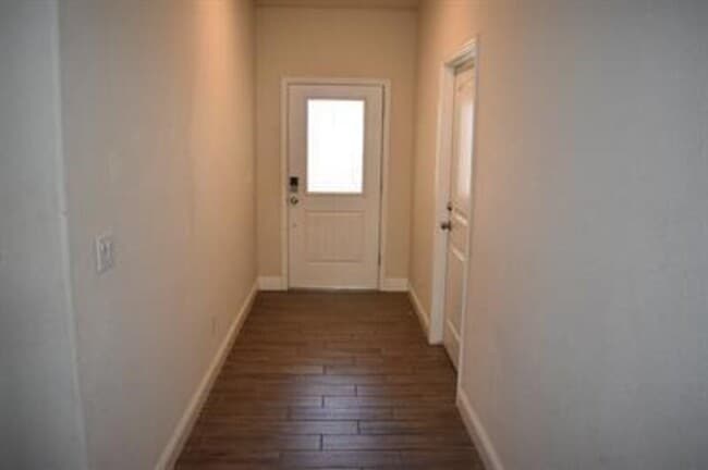 Building Photo - 2430 Quesada Dr