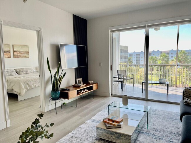 Building Photo - 10730 NW 66th St