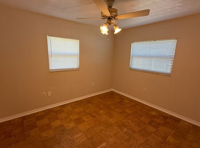 Building Photo - 3 Bedroom - 2 Bath - 2 Car Garage - Fenced Yard