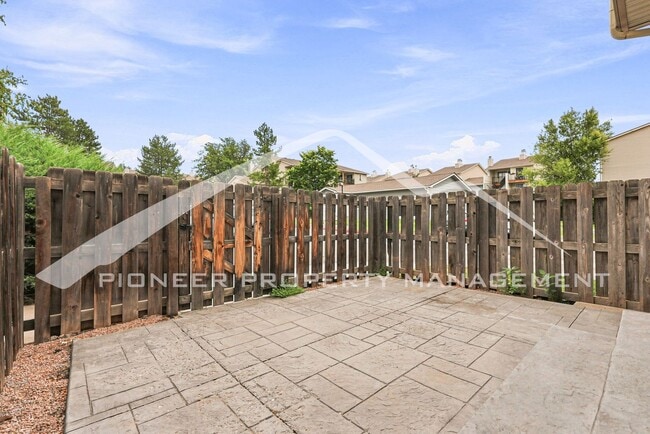 Building Photo - 7885 Barbara Ann Dr
