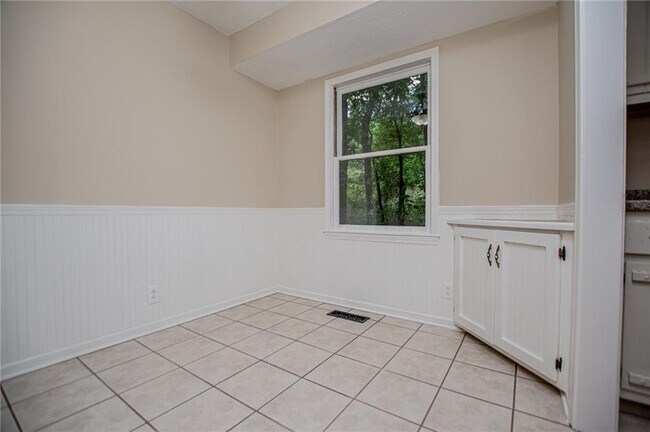 Building Photo - 1499 Stonington Ct