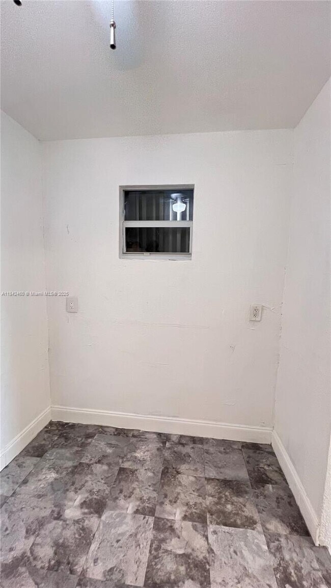 Building Photo - 7380 SW 36th St