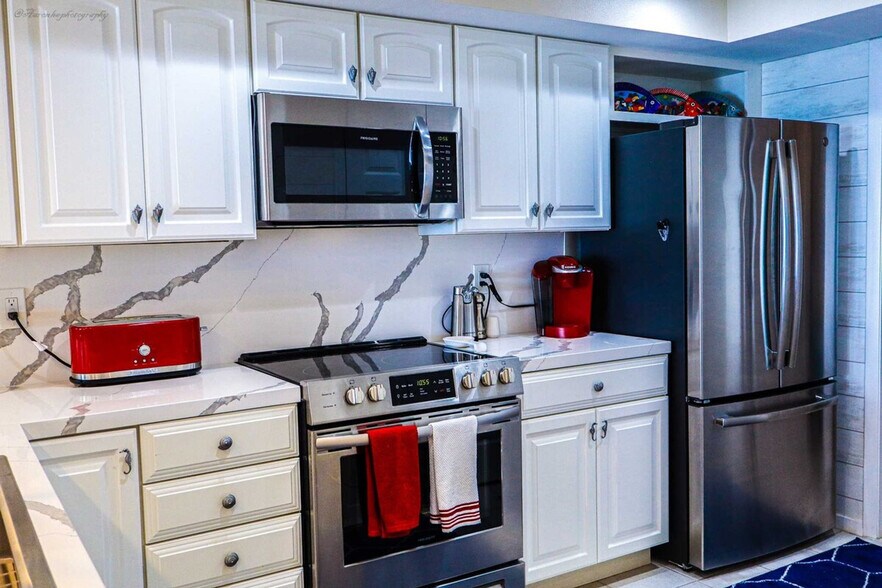 Building Photo - 3900 Gulf Blvd