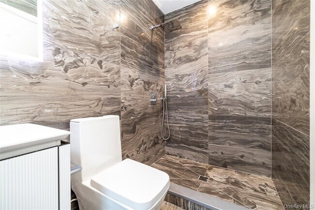 Building Photo - 622 W Penn St