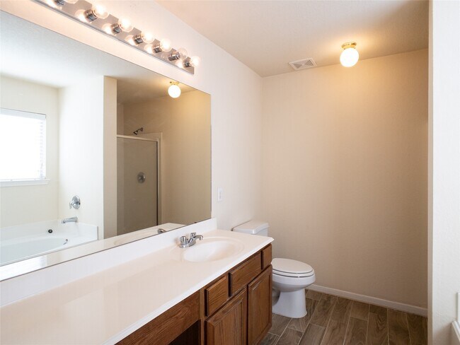 Building Photo - 21843 Grassy Hill Ln