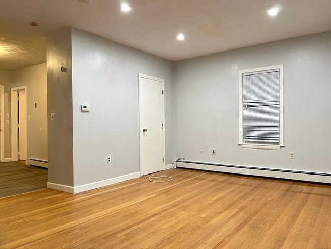 Building Photo - 318 Granite St