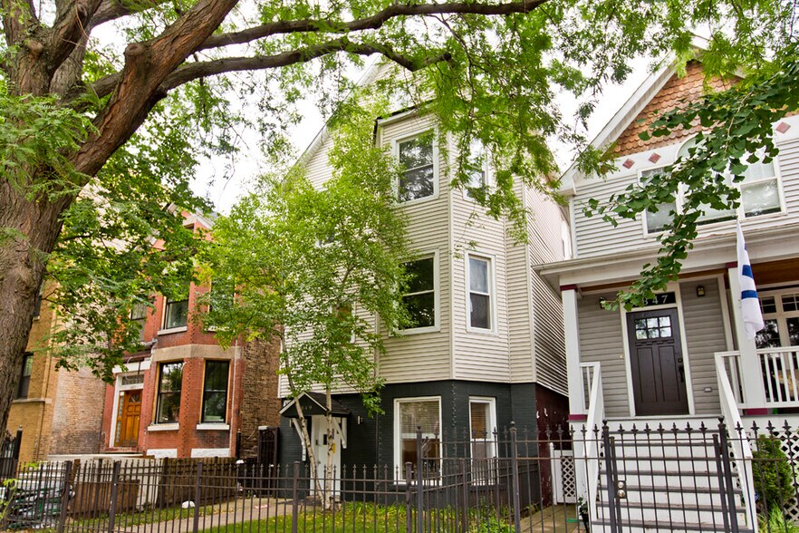 Building Photo - 4849 N Seeley Ave