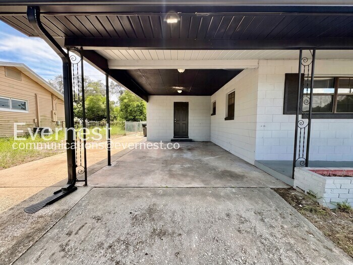 Building Photo - 2112 Wolf Rd
