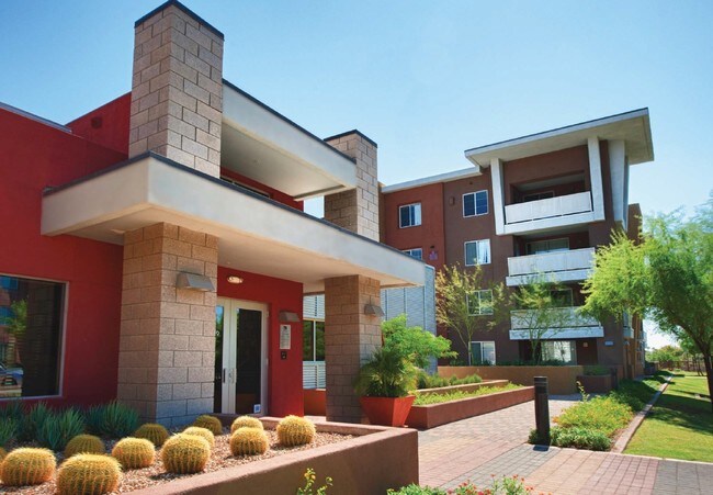 Building Photo - Camden Sotelo