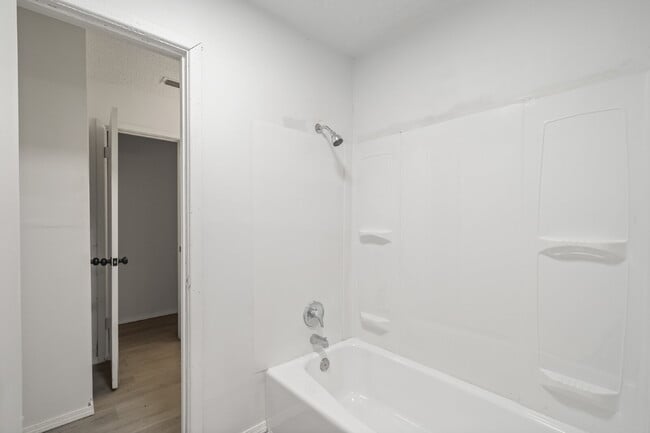Building Photo - Updated Home w/ Large Backyard, Minutes fr...