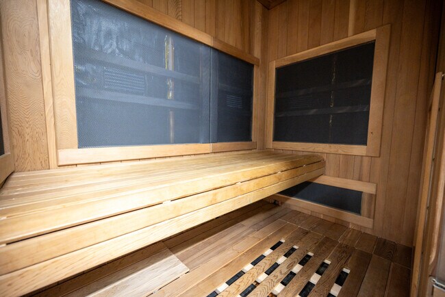 Building Photo - 1205 Emerald Terrace