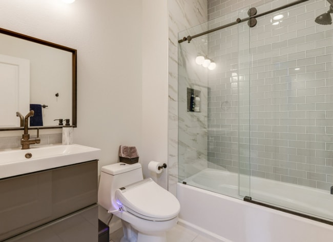 Building Photo - Immaculate 2-Bedroom Townhome in Tanasbourne with Smart Upgrades & High-End Finishes!