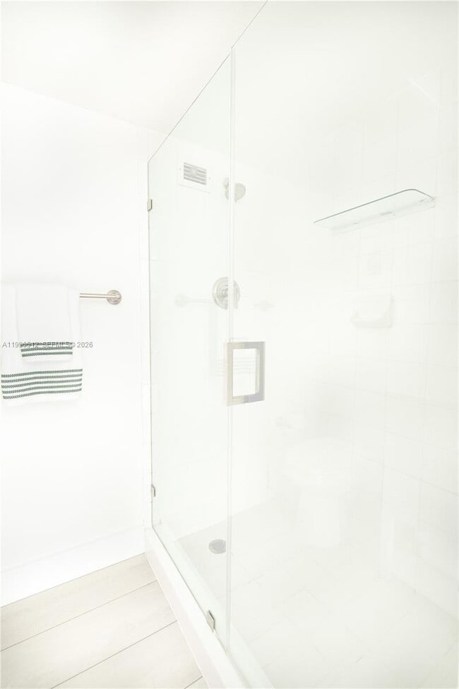 Building Photo - 5161 Collins Ave