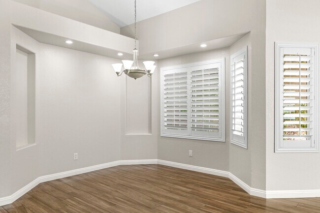 Building Photo - 9348 E Wood Dr