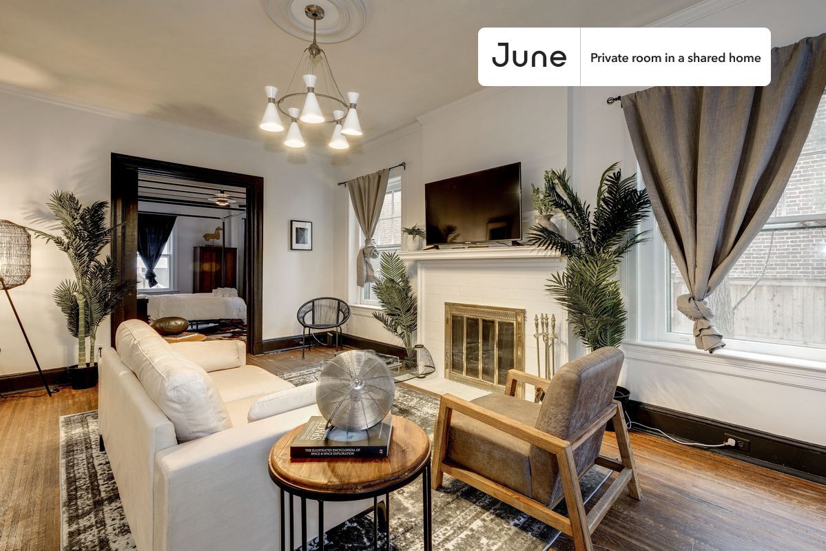 Building Photo - Room in Shared 7 bed/3.5 bath home in Woodley Park
