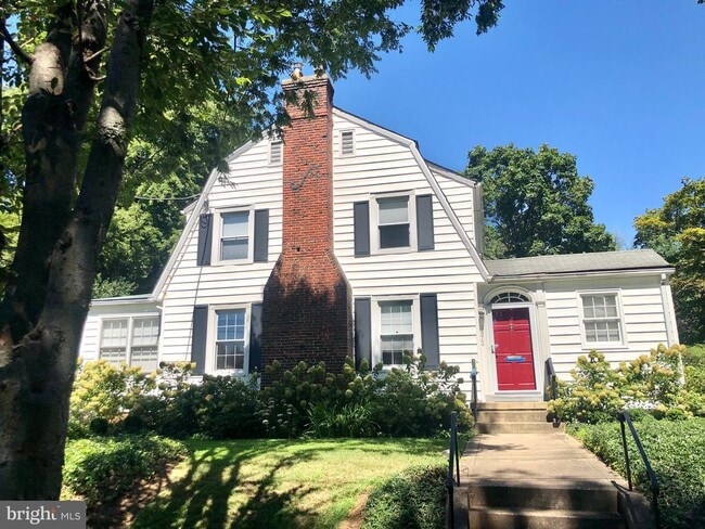 Primary Photo - 3973 Harrison St NW