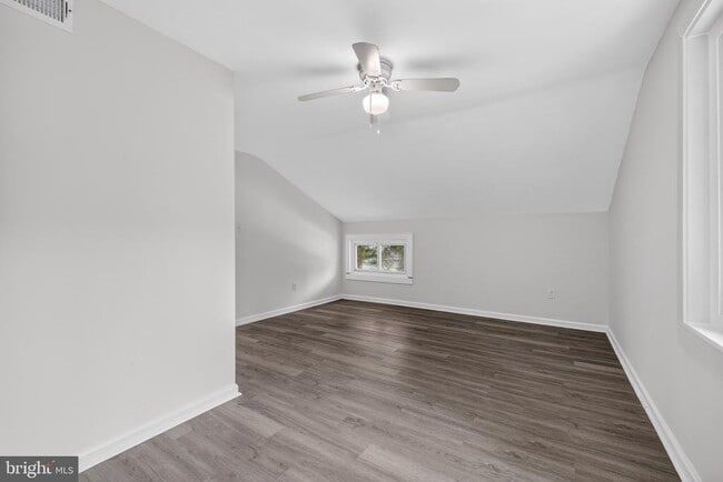 Building Photo - 303 Nimitz Ave