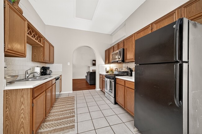 Building Photo - 5814 N Magazine Cir