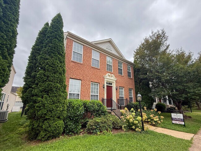 Building Photo - Spacious & Bright Home in Parks of Piedmon...