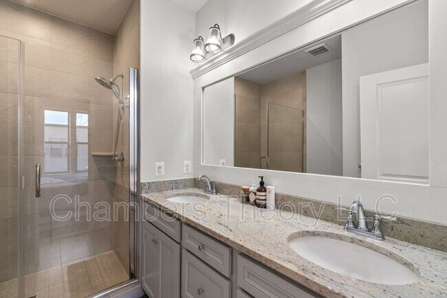 Building Photo - 5136 Randolph Rd