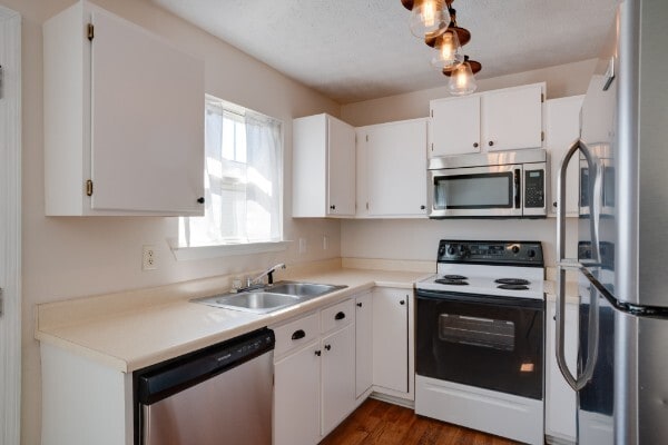 Building Photo - 104 Waterview Dr