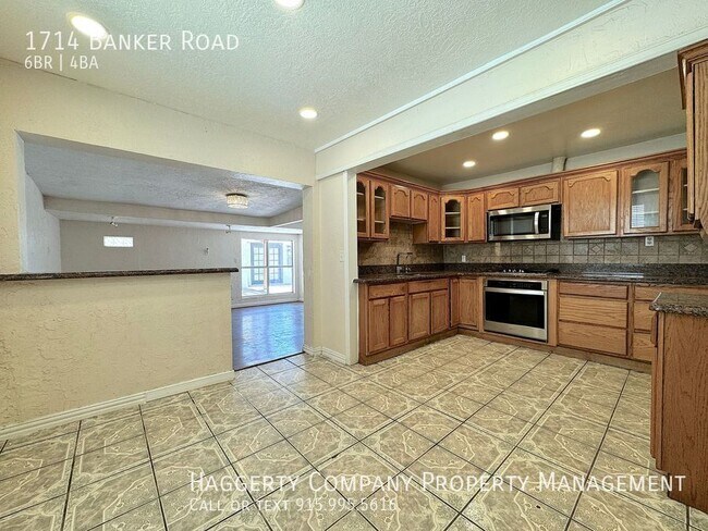 Building Photo - 1714 Banker Rd