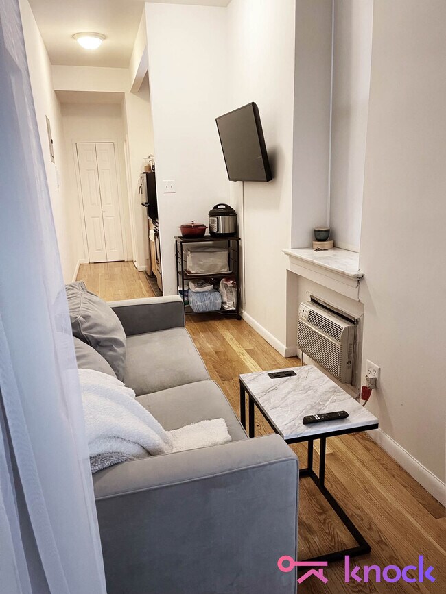 Building Photo - 246 W 22nd St