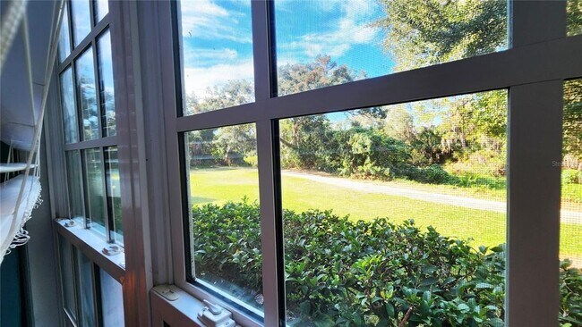 Building Photo - 4106 Central Sarasota Pkwy