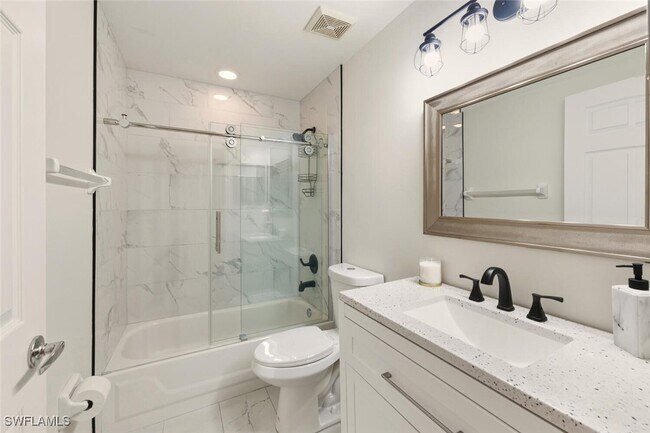 Building Photo - 636 Windsor Sq