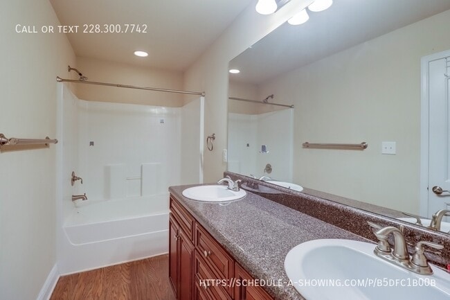 Building Photo - 17986 Restoration Cir