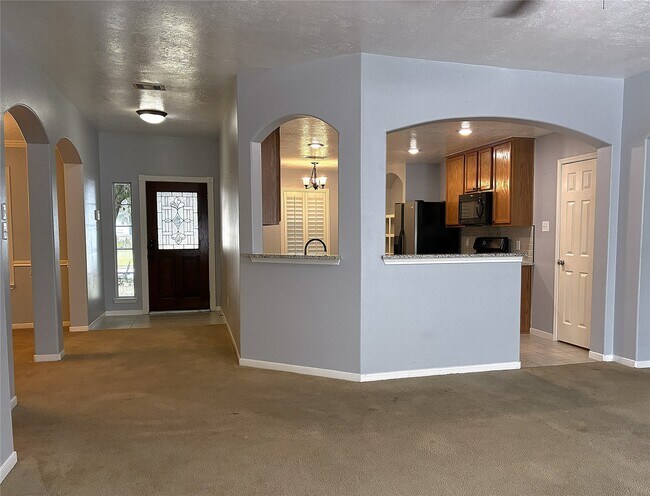 Building Photo - 22410 Barrell Springs Ln