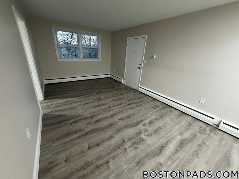 Building Photo - 18 Waugh St